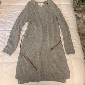 Gray cardigan with pockets